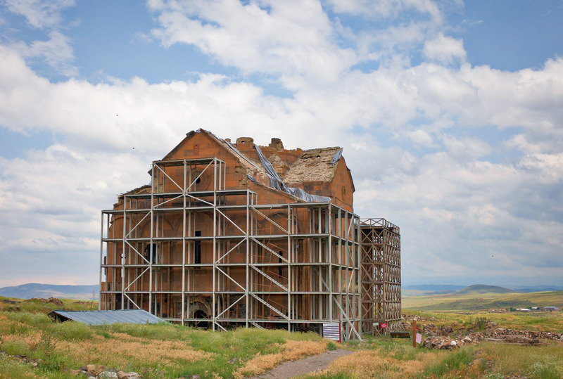 The conservation of the Church of the Holy Savior, sponsored by World Monuments Fund, Arayik Avetyan, a stonemason from Armenia at work, 2024, photographed by Konrad Siekierski.